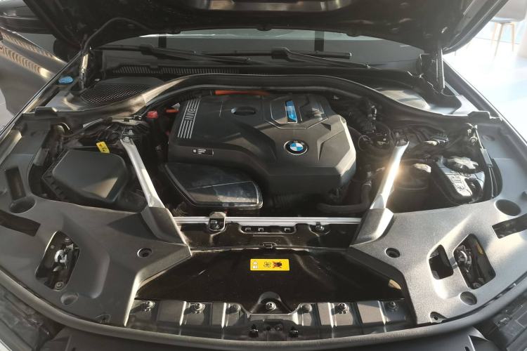 Used BMW 5 Series New Energy 2021 535Le Pioneer Edition M Sport Package Engine Bay