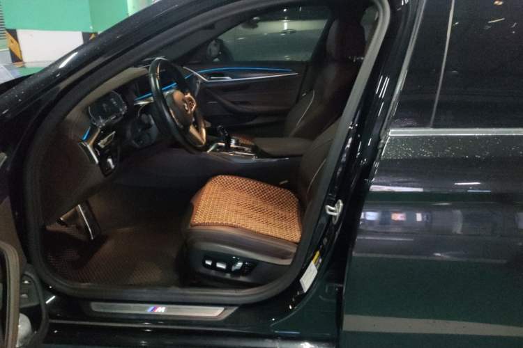Used BMW 5 Series New Energy 2021 535Le Pioneer Edition M Sport Package Left Front Seat