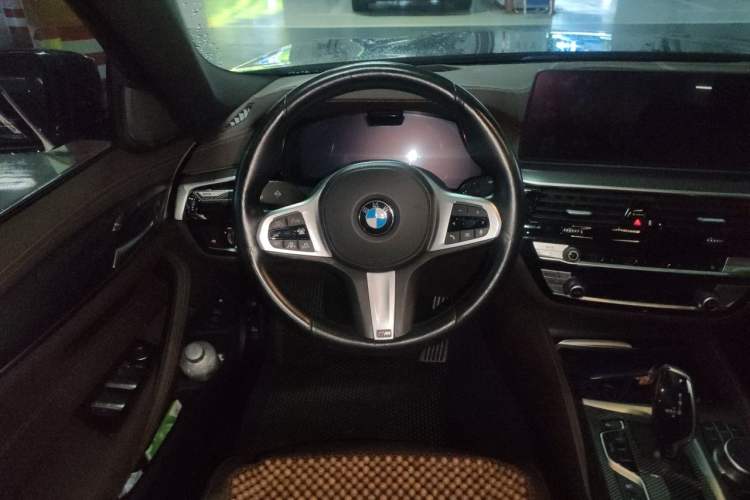 Used BMW 5 Series New Energy 2021 535Le Pioneer Edition M Sport Package Steering Wheel