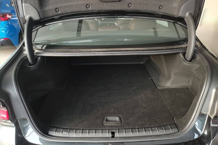 Used BMW 5 Series New Energy 2021 535Le Pioneer Edition M Sport Package Trunk