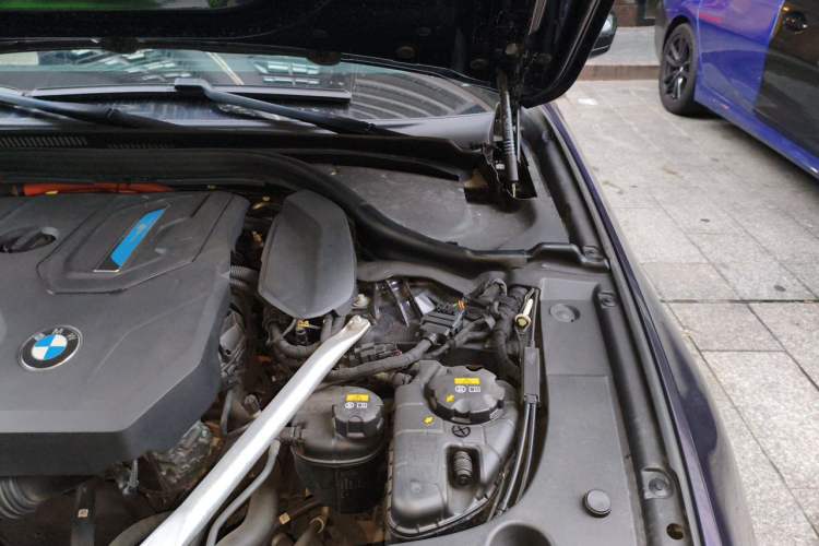 Used BMW 5 Series New Energy 2021 535Le M Sport Package Engine Bay Left