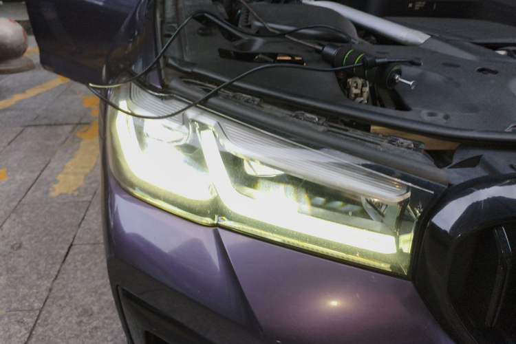 Used BMW 5 Series New Energy 2021 535Le M Sport Package Right Front Headlight