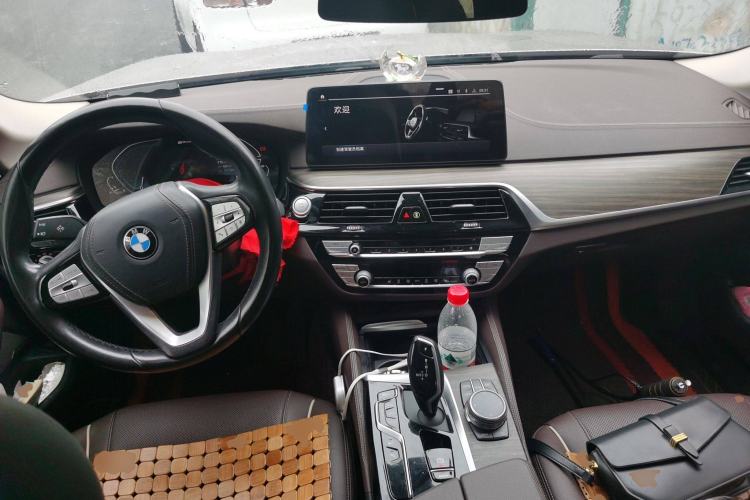 Used BMW 5 Series New Energy 2021 535Le Luxury Package Center Console