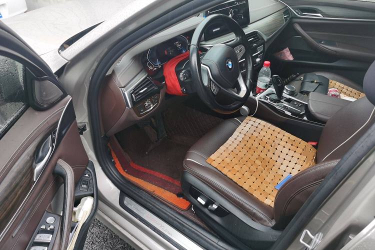 Used BMW 5 Series New Energy 2021 535Le Luxury Package Driver Seat