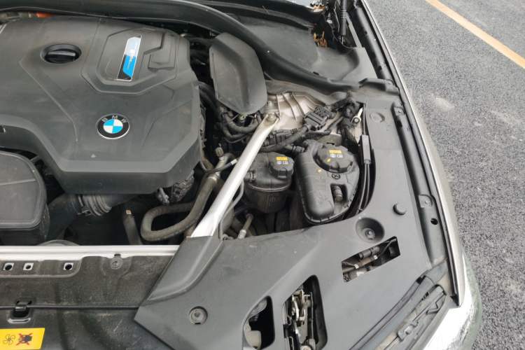Used BMW 5 Series New Energy 2021 535Le Luxury Package Engine Bay Left