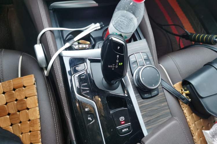 Used BMW 5 Series New Energy 2021 535Le Luxury Package Gear Lever