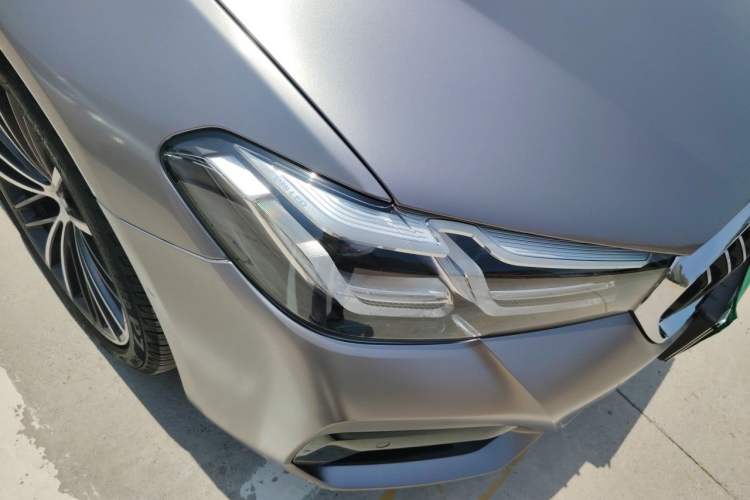 Used BMW 5 Series New Energy 2021 535Le M Sport Package Right Front Headlight