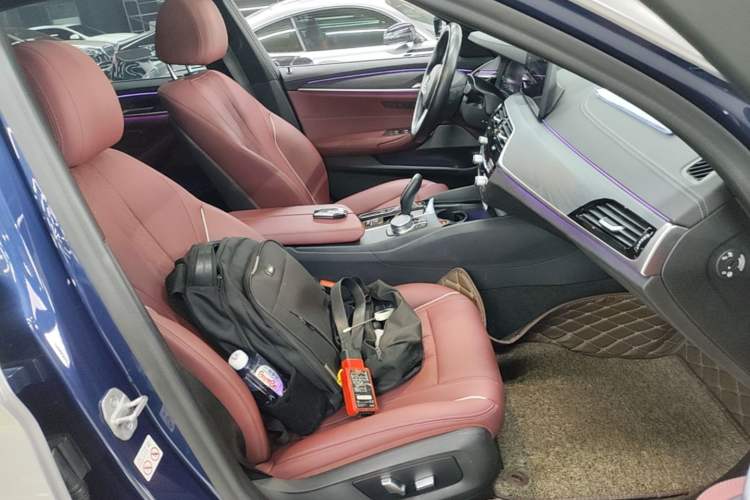 Used BMW 5 Series New Energy 2021 535Le M Sport Package Right Front Seat