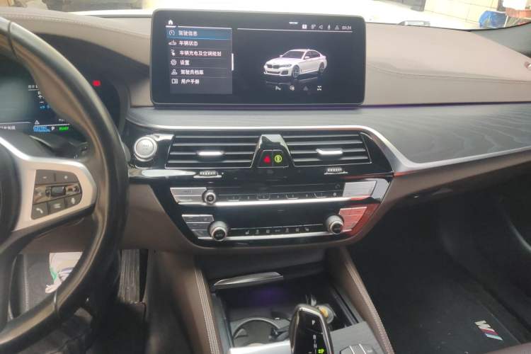 Used BMW 5 Series New Energy 2021 535Le M Sport Package Audio And AC Panel