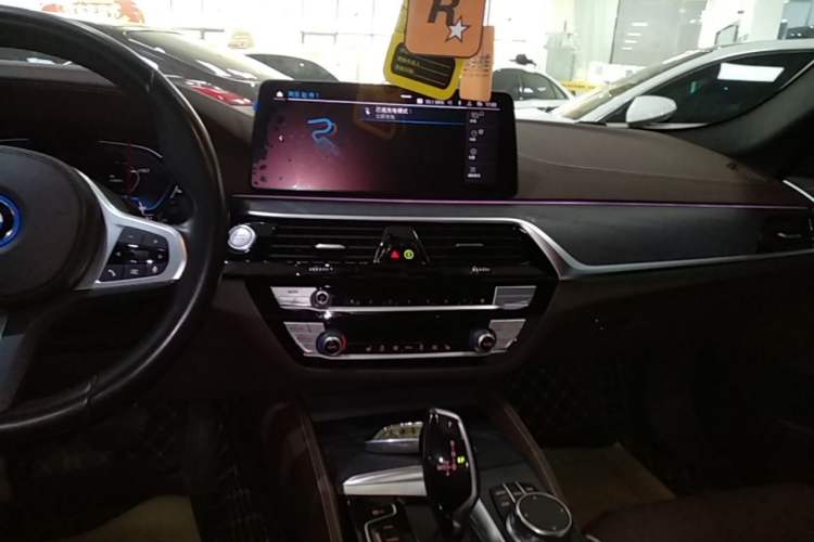 Used BMW 5 Series New Energy 2021 Restyled 535Le M Sport Package Audio And AC Panel