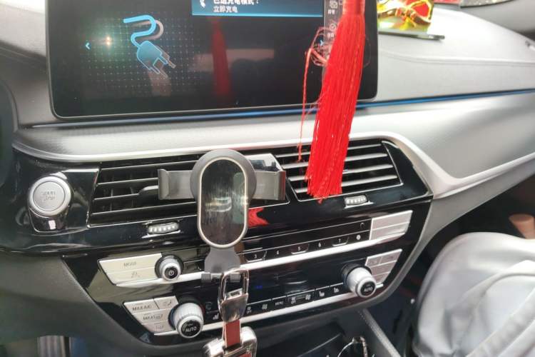 Used BMW 5 Series New Energy 2021 535Le Pioneer Edition M Sport Package Audio And AC Panel