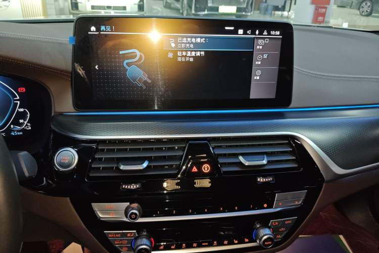 Used BMW 5 Series New Energy 2021 535Le Pioneer Edition M Sport Package Audio And AC Panel