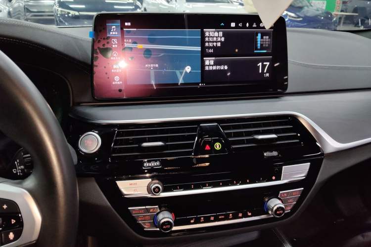 Used BMW 5 Series New Energy 2021 535Le M Sport Package Audio And AC Panel