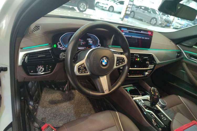 Used BMW 5 Series New Energy 2021 535Le M Sport Package Center Console