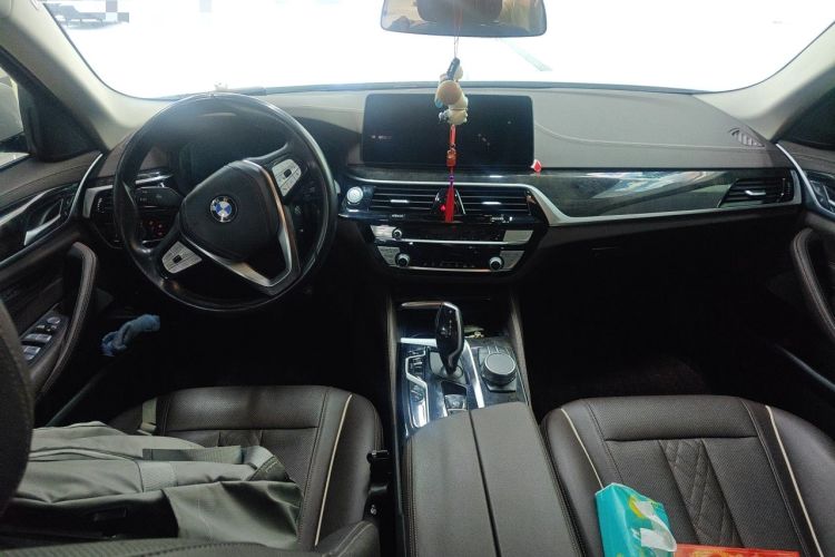Used BMW 5 Series New Energy 2021 535Le Luxury Package Center Console