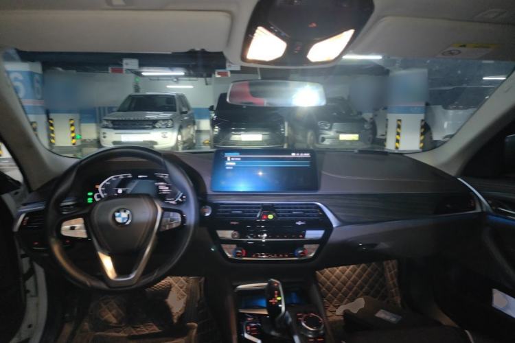 Used BMW 5 Series New Energy 2021 535Le Luxury Package Center Console