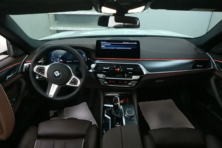 Used BMW 5 Series New Energy 2021 535Le Pioneer Edition M Sport Package Center Console