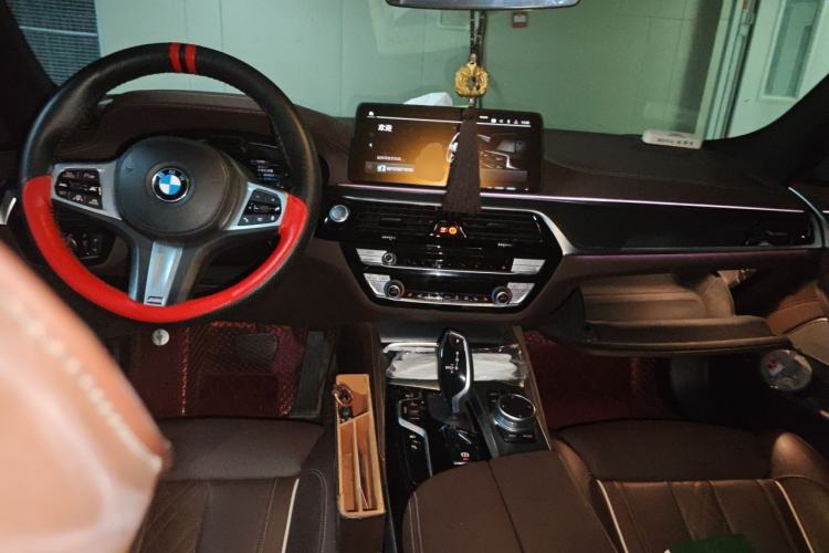 Used BMW 5 Series New Energy 2021 Restyled 535Le Pioneer Edition M Sport Package Center Console