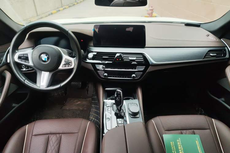 Used BMW 5 Series New Energy 2021 535Le M Sport Package Center Console