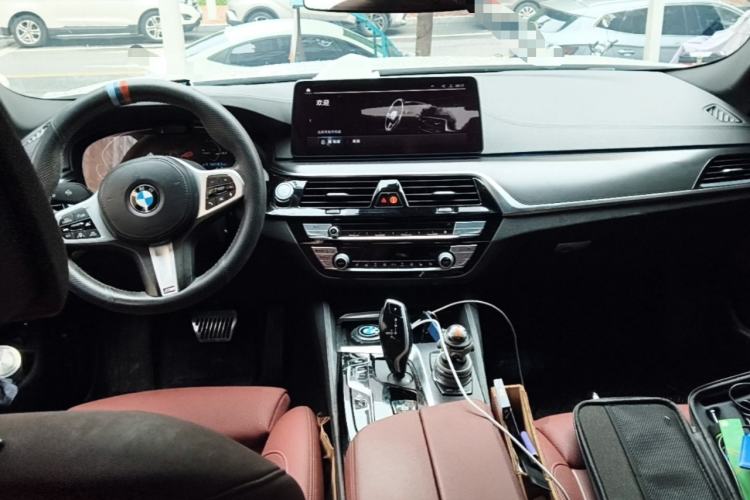 Used BMW 5 Series New Energy 2021 535Le Pioneer Edition M Sport Package Center Console