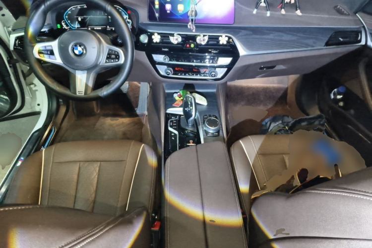 Used BMW 5 Series New Energy 2021 535Le M Sport Package Center Console