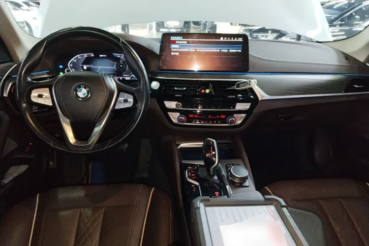 Used BMW 5 Series New Energy 2021 Updated 535Le Luxury Package Center Console
