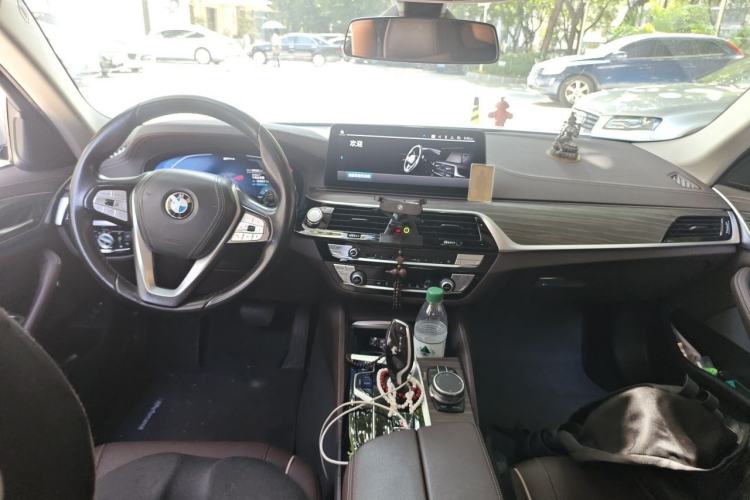 Used BMW 5 Series New Energy 2021 535Le Luxury Package Center Console