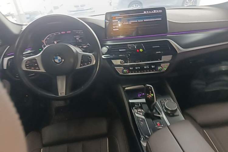 Used BMW 5 Series New Energy 2021 535Le Pioneer Edition M Sport Package Center Console