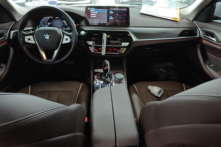 Used BMW 5 Series New Energy 2021 535Le Luxury Package Center Console