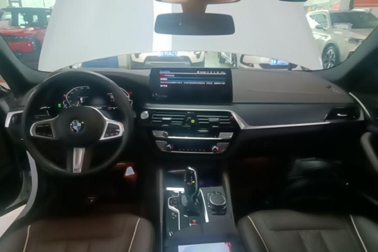 Used BMW 5 Series New Energy 2021 535Le M Sport Package Center Console
