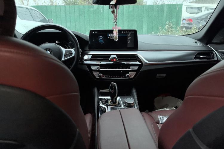 Used BMW 5 Series New Energy 2021 535Le Pioneer Edition M Sport Package Center Console