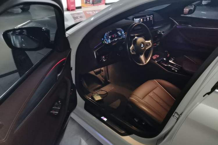 Used BMW 5 Series New Energy 2021 535Le M Sport Package Driver Seat