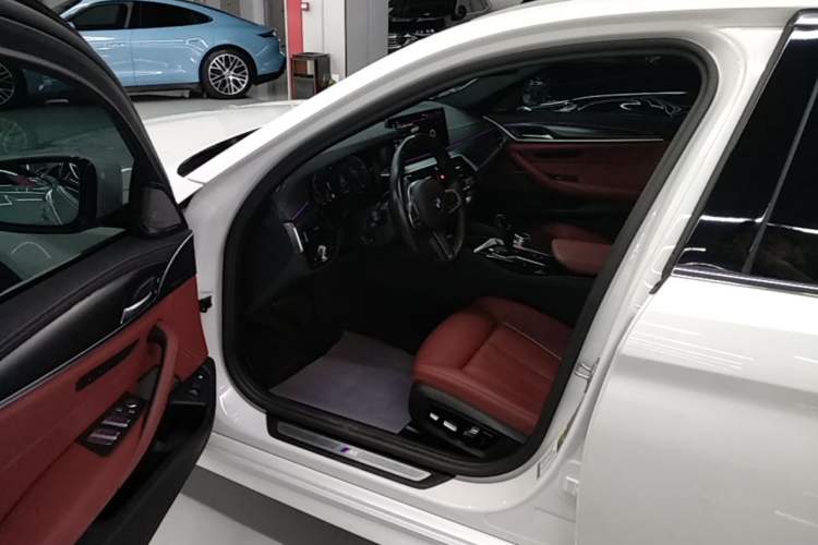 Used BMW 5 Series New Energy 2021 535Le Pioneer Edition M Sport Package Driver Seat