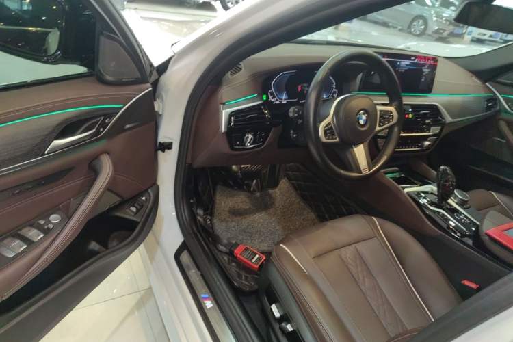 Used BMW 5 Series New Energy 2021 535Le M Sport Package Driver Seat