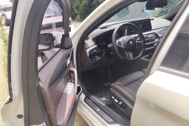 Used BMW 5 Series New Energy 2021 Restyled 535Le Pioneer Edition M Sport Package Driver Seat