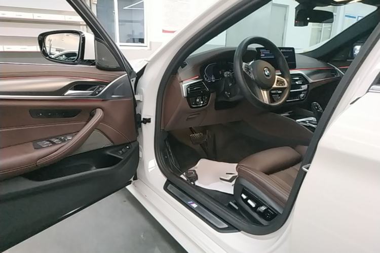 Used BMW 5 Series New Energy 2021 535Le Pioneer Edition M Sport Package Driver Seat
