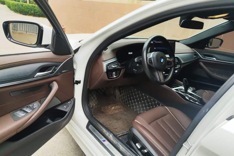 Used BMW 5 Series New Energy 2021 535Le M Sport Package Driver Seat