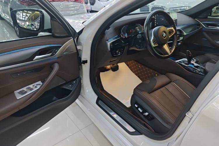 Used BMW 5 Series New Energy 2021 535Le Pioneer Edition M Sport Package Driver Seat