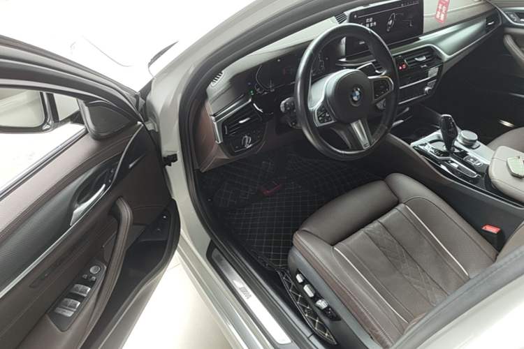 Used BMW 5 Series New Energy 2021 535Le Pioneer Edition M Sport Package Driver Seat