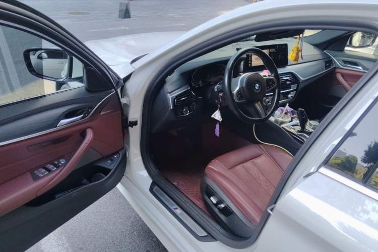 Used BMW 5 Series New Energy 2021 535Le M Sport Package Driver Seat