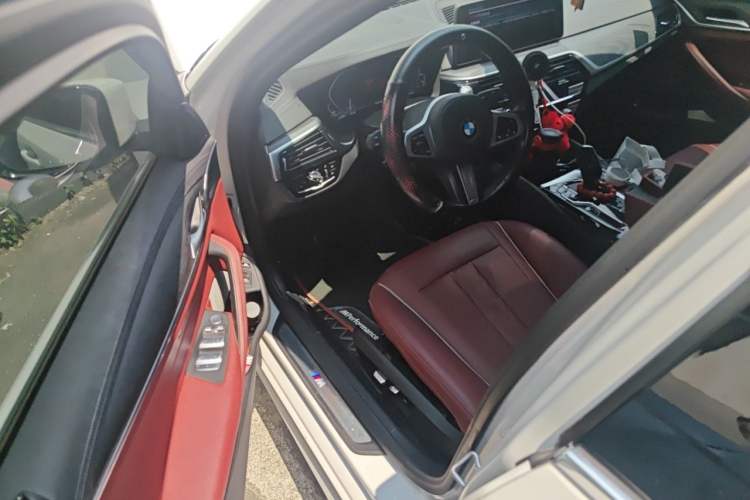 Used BMW 5 Series New Energy 2021 535Le M Sport Package Driver Seat