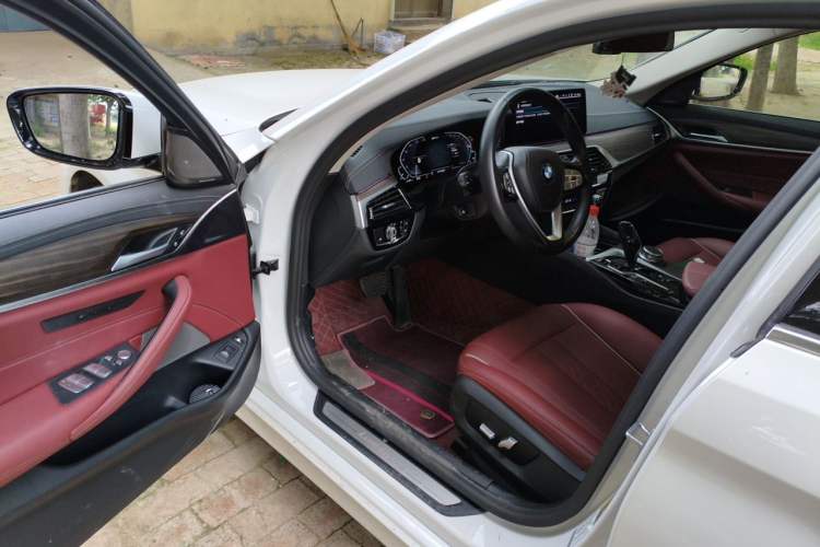 Used BMW 5 Series New Energy 2021 535Le Luxury Package Driver Seat