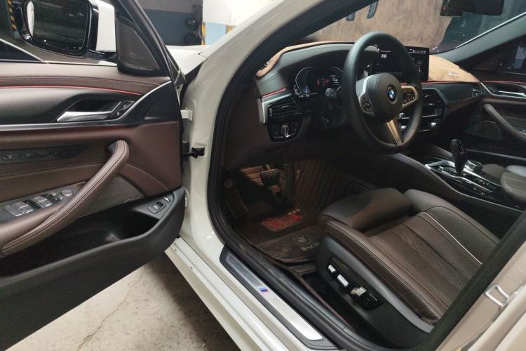 Used BMW 5 Series New Energy 2021 535Le Pioneer Edition M Sport Package Driver Seat