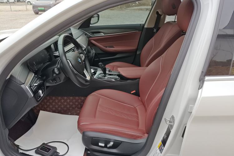 Used BMW 5 Series New Energy 2021 535Le Luxury Package Driver Seat
