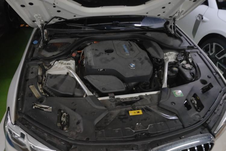 Used BMW 5 Series New Energy 2021 535Le Luxury Package Engine Bay