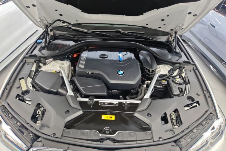 Used BMW 5 Series New Energy 2021 535Le Luxury Package Engine Bay
