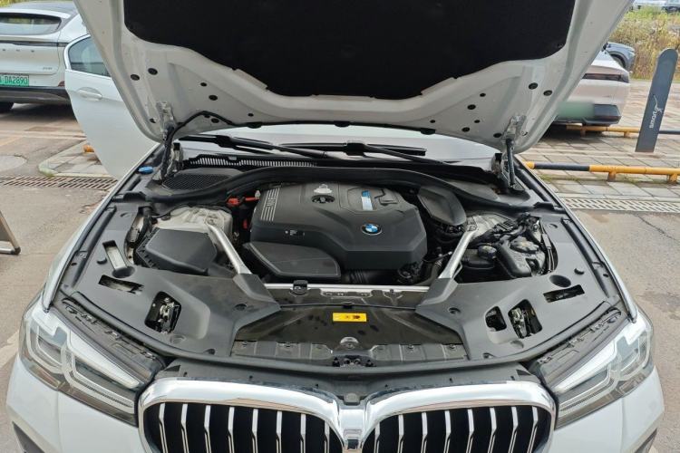 Used BMW 5 Series New Energy 2021 535Le M Sport Package Engine Bay