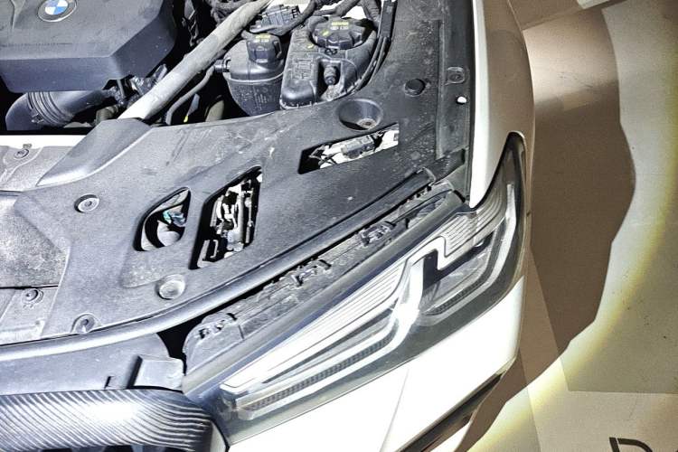 Used BMW 5 Series New Energy 2021 Restyled 535Le Pioneer Edition M Sport Package Engine Bay Left