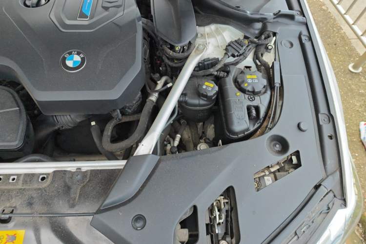 Used BMW 5 Series New Energy 2021 Restyled 535Le Pioneer Edition M Sport Package Engine Bay Left