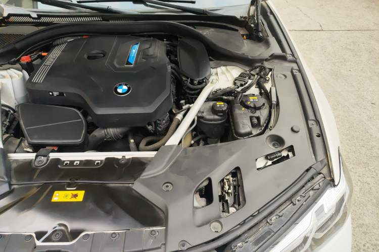 Used BMW 5 Series New Energy 2021 535Le M Sport Package Engine Bay Left